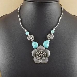 Bohemian Flower Necklace